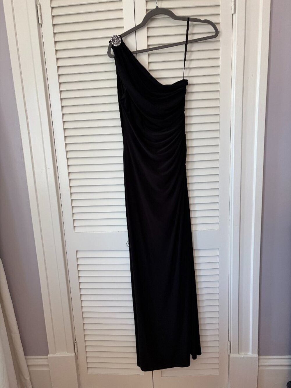 Lauren Ralph Lauren Evening dress 6 one shoulder gown black formal brooch ruched
